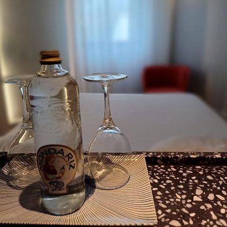 Ruta Jacobea Hotel Lavacolla Bagian luar foto