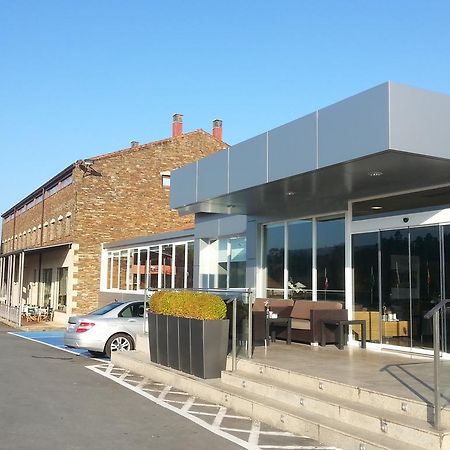 Ruta Jacobea Hotel Lavacolla Bagian luar foto