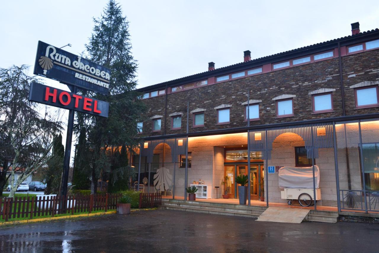 Ruta Jacobea Hotel Lavacolla Bagian luar foto
