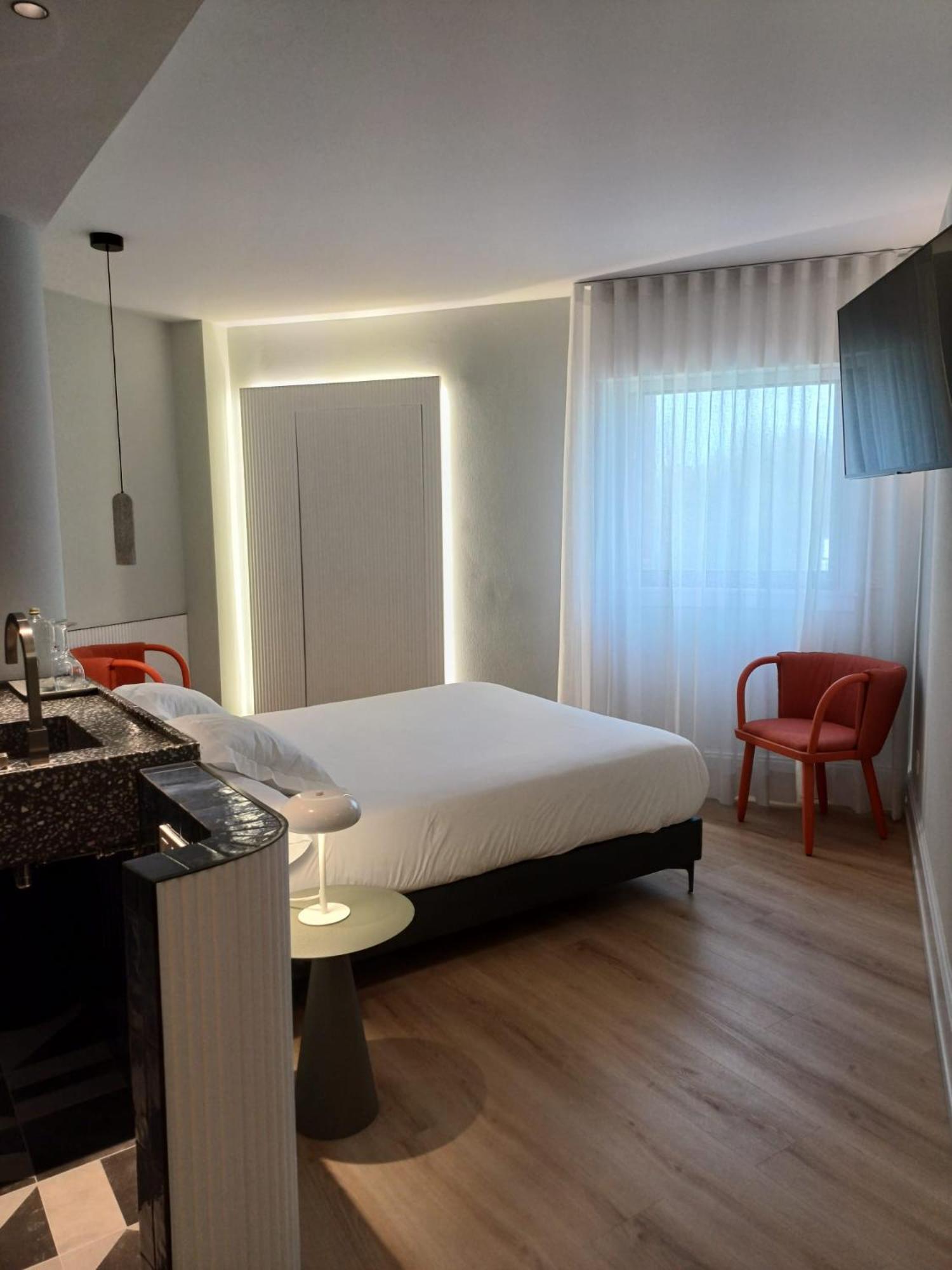 Ruta Jacobea Hotel Lavacolla Bagian luar foto