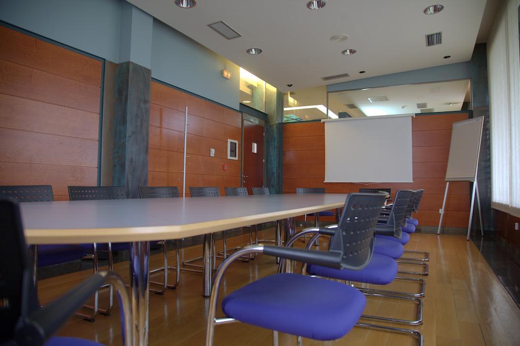 Ruta Jacobea Hotel Lavacolla Bagian luar foto